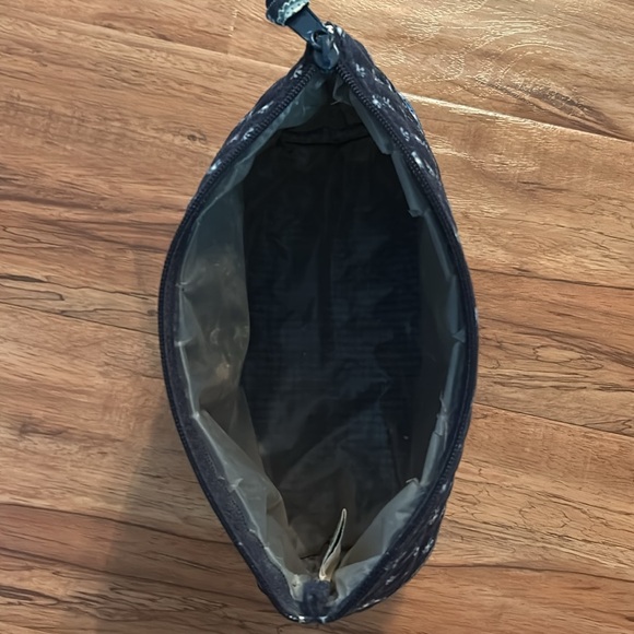 Vera Bradley make up bag - Picture 2 of 2